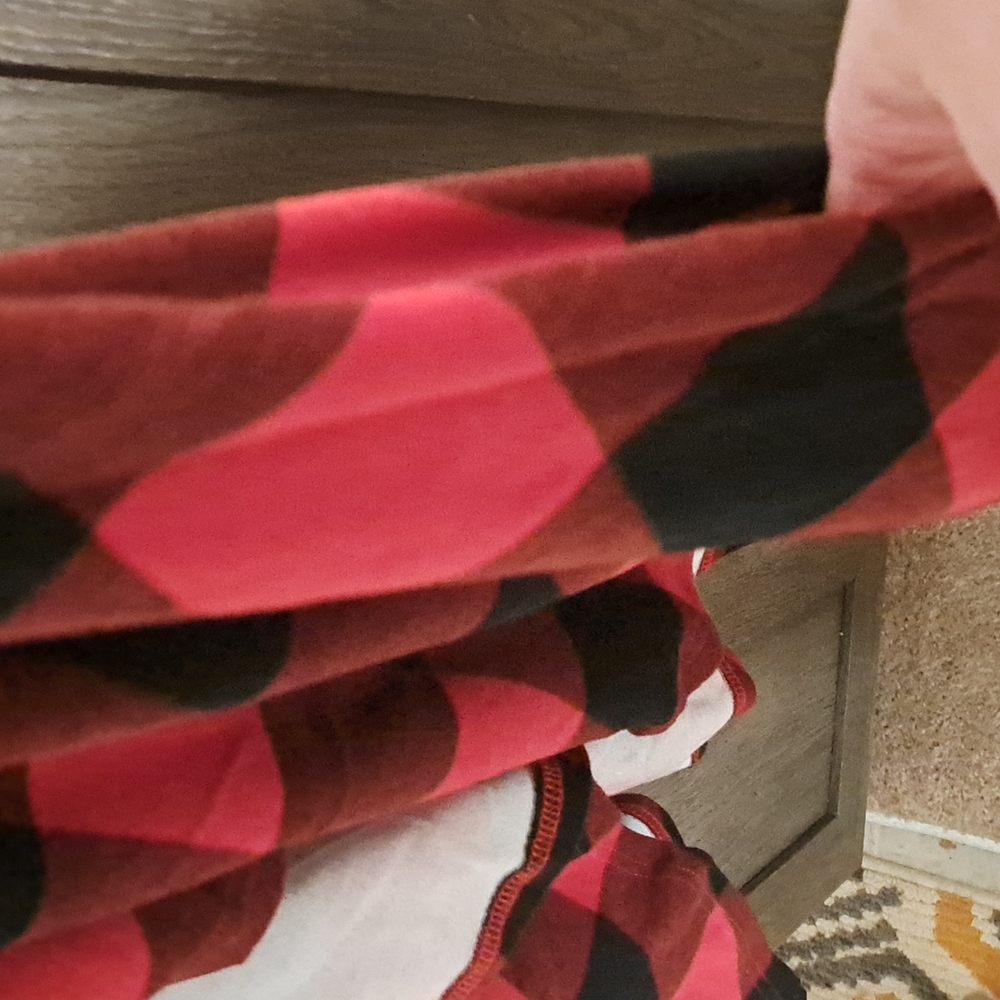 New Buffalo plaid asymmetrical sleeveless cardigan - Picture 8 of 8